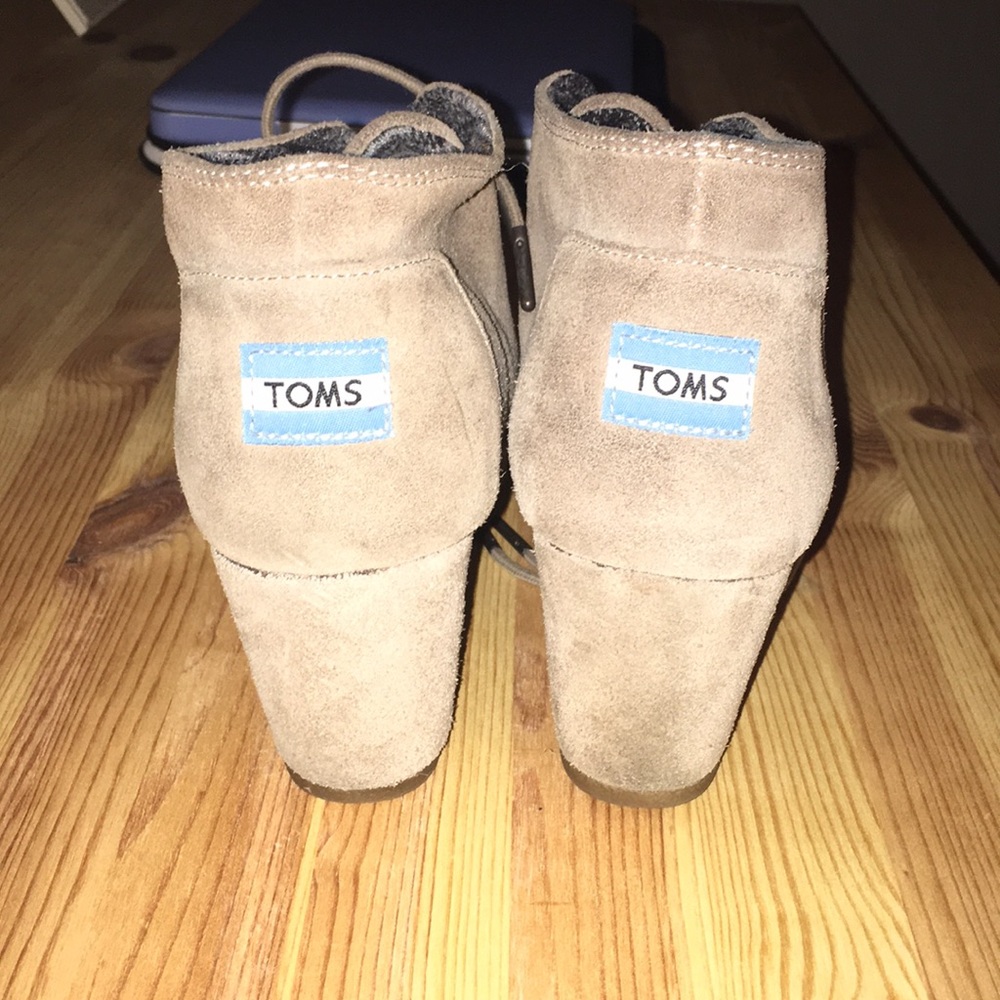 TAUPE SUEDE WOMEN'S DESERT WEDGES